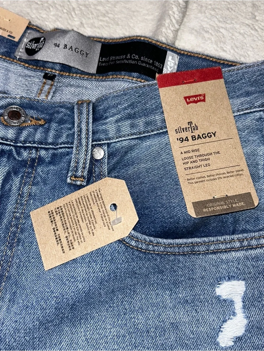 Levi's silver tap Light Blue Distressed Straight-Leg Jeans 27x31